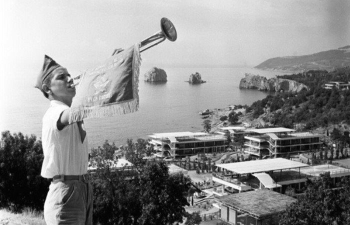 Артек был символом счастливого советского детства Артек был символом счастливого советского детства