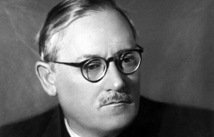 Из-за какого «греха молодости» генпрокурор Вышинский лебезил перед властью, и Что оборвало его карьеру