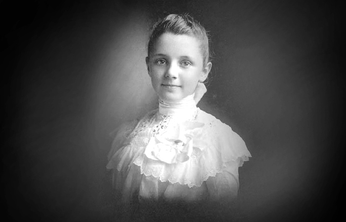 Анна Стронг в юности Анна Стронг в юности