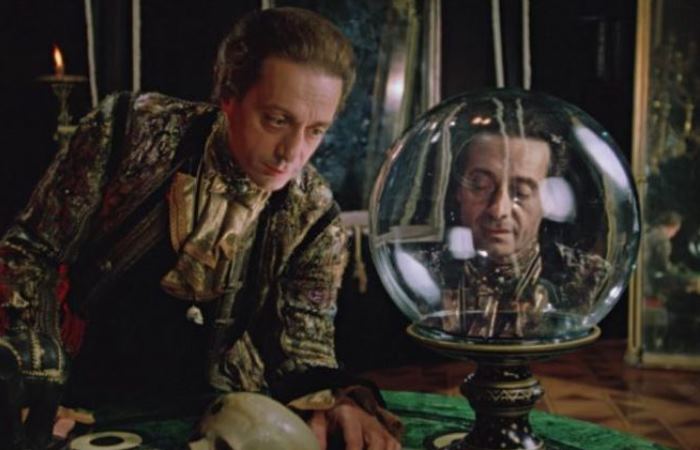 Граф Калиостро, кадр из фильма Формула любви