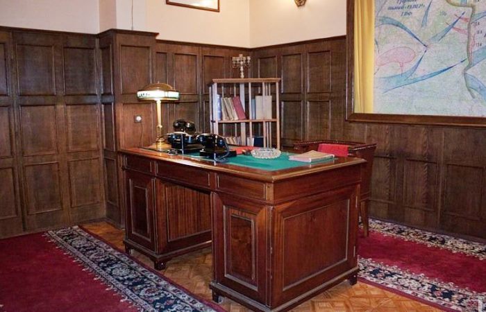 Один из рабочих кабинетов Сталина / Фото: lughistory.ru