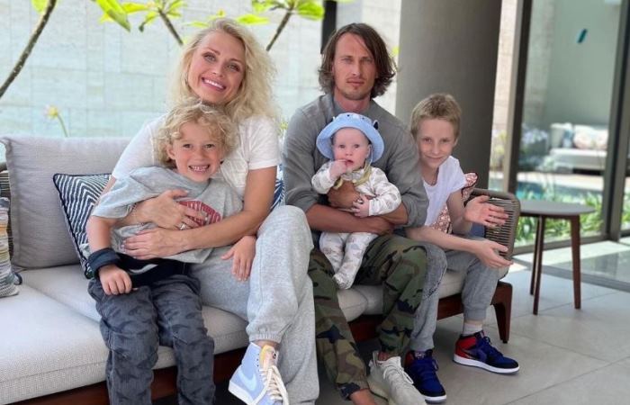 Катя Гордон с семьей Катя Гордон с семьей