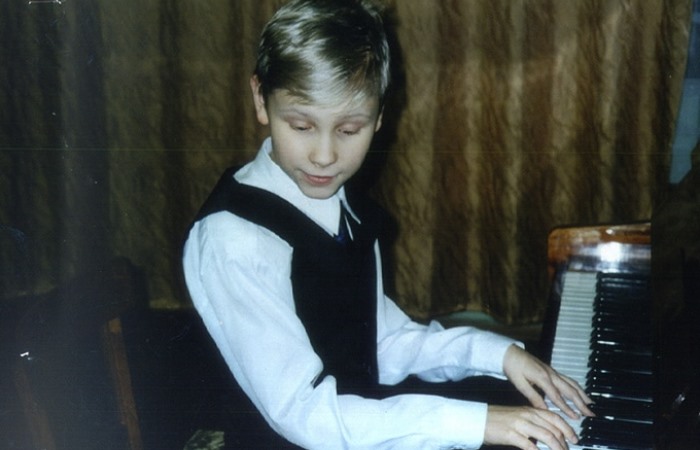 Олег Аккуратов в детстве / Фото: biographe.ru