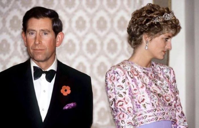 Принц Чарльз и принцесса Диана не были счастливы вместе Принц Чарльз и принцесса Диана не были счастливы вместе
