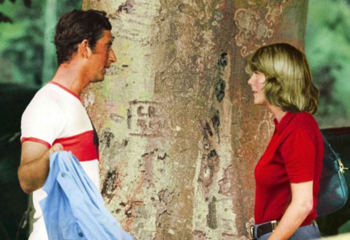 В минуты отчаяния принц Чарльз вспоминал о Камилле В минуты отчаяния принц Чарльз вспоминал о Камилле