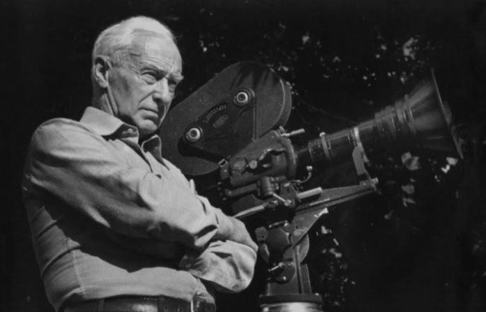 Роман Кармен