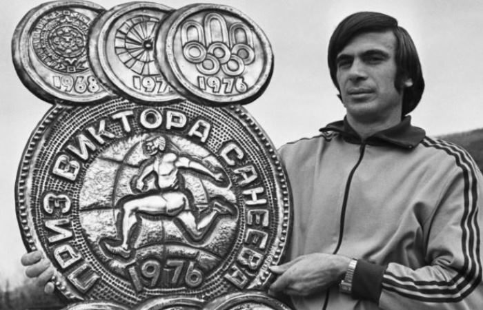 Виктор Санеев