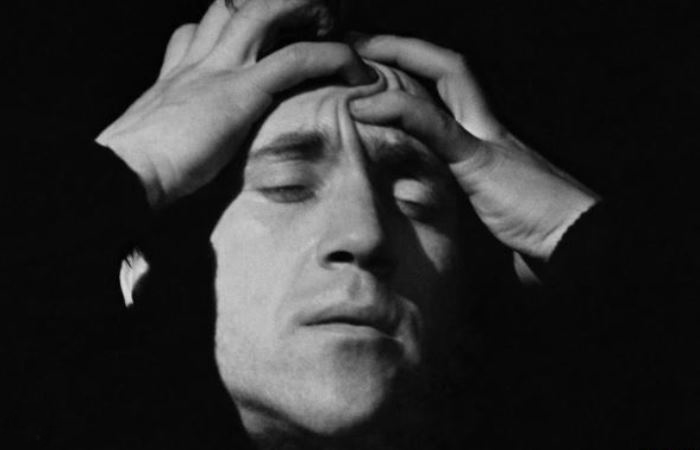 Владимир Высоцкий физически не мог переносить песню Кони привередливые Владимир Высоцкий физически не мог переносить песню Кони привередливые