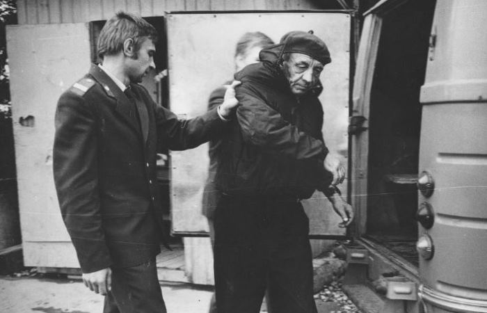 Доставка в вытрезвитель Доставка в вытрезвитель