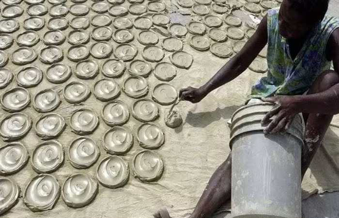 Приготовление грязевого печенья. Приготовление грязевого печенья.