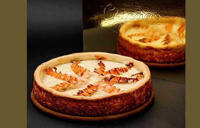 Золотая пицца за 33 333 рубля.