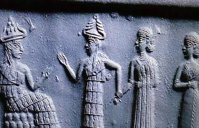 Нинхурсаг создала восемь богинь, чтобы вылечить Энки.