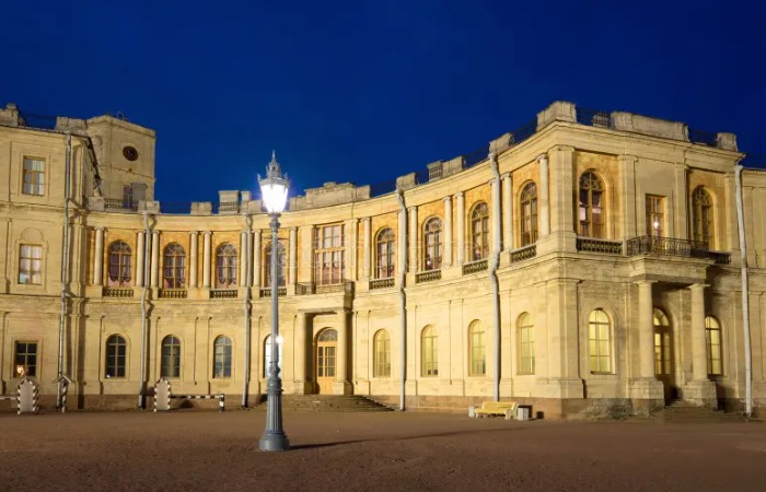 Освещение в Гатчинском дворце. Освещение в Гатчинском дворце.