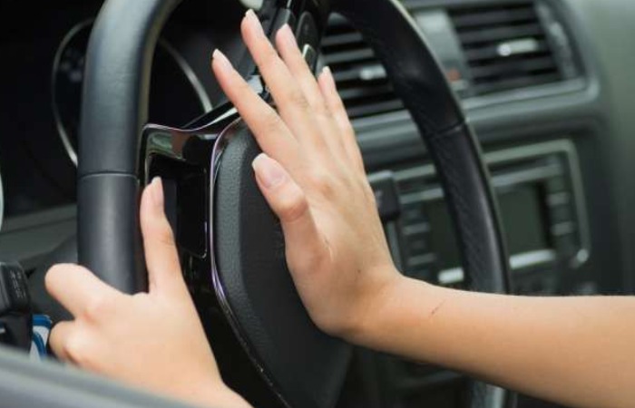 О чем может рассказать автомобильный клаксон: Этикет автомобильного гудка или нецензурный «разговор» водителей 