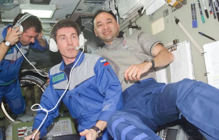 �������� ����� ����� � ������.