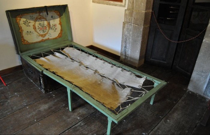 Походная кровать Наполеона. Походная кровать Наполеона.