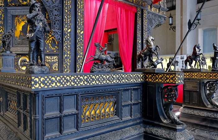 Каслинский чугунный павильон. Каслинский чугунный павильон.