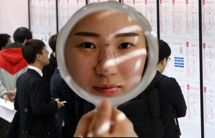 Сделать пластику, чтобы устроиться на работу: Как стандарты красоты в Южной Корее меняют общество