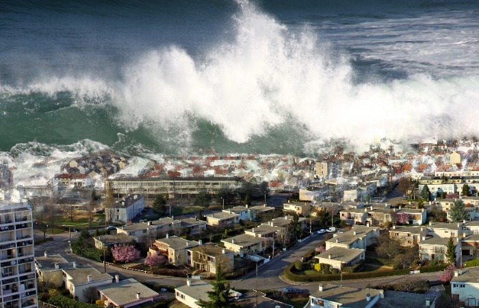 Цунами в Пхукете в 2004 году.