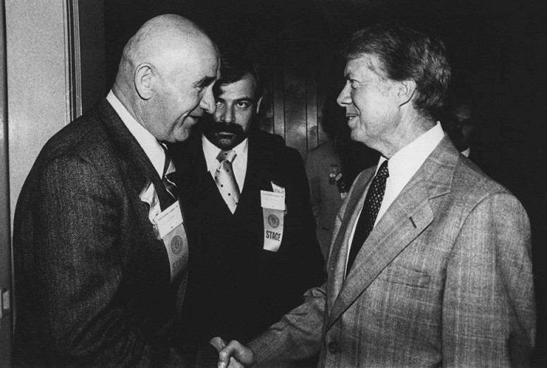 С Джимом Картером. С Джимом Картером.