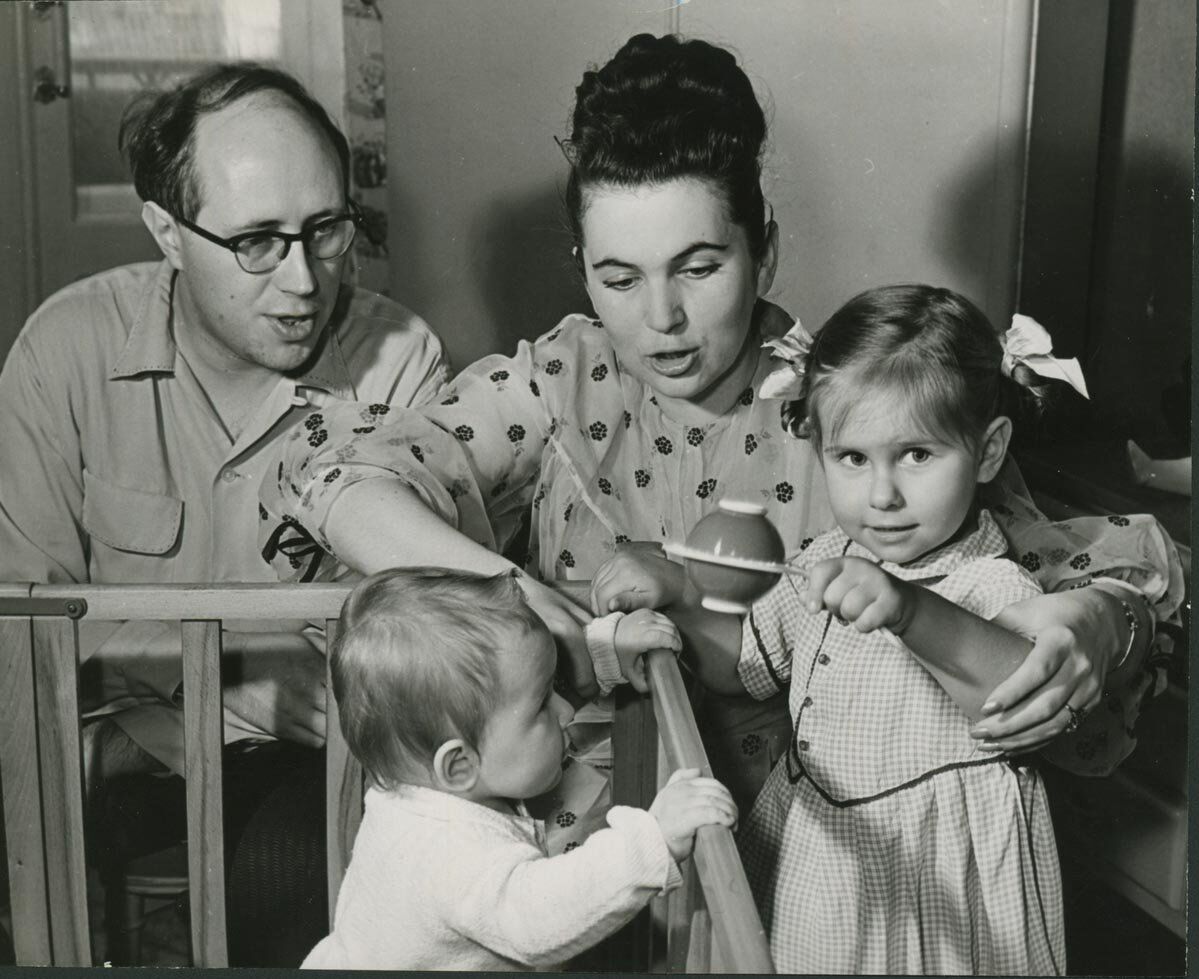 Мстислав и Галина с детьми.