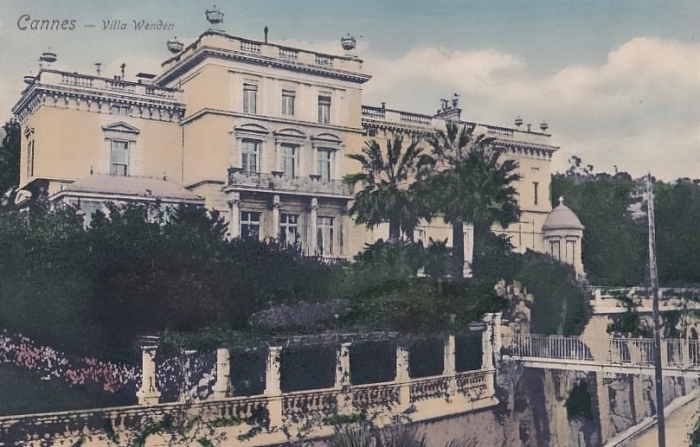 Вилла в Каннах.