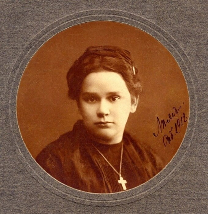 Лизе досталось с самого детства. / Фото: www.rewizor.ru