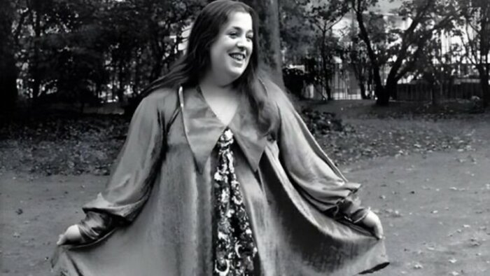 Сгорела в погоне за красотой. Сгорела в погоне за красотой.