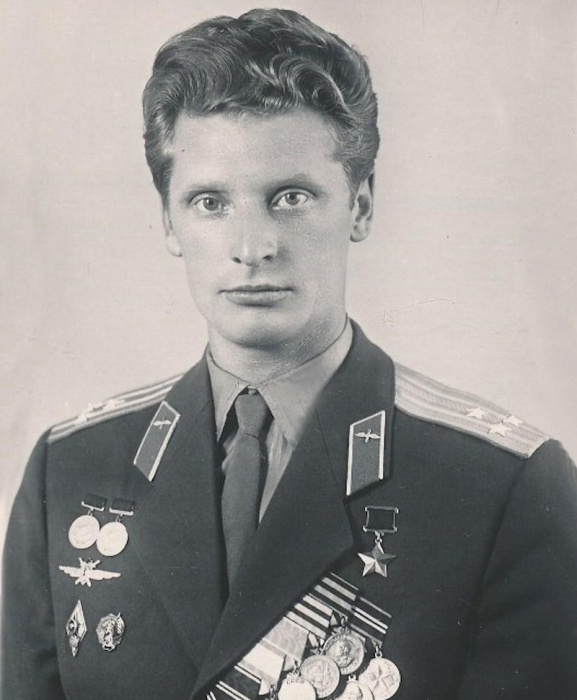 Владимир Ильюшин. Владимир Ильюшин.