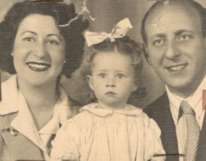 Эллен Наоми Коэн с родителями. Эллен Наоми Коэн с родителями.