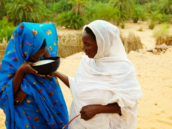 Мавританок с детства откармливают. Мавританок с детства откармливают.