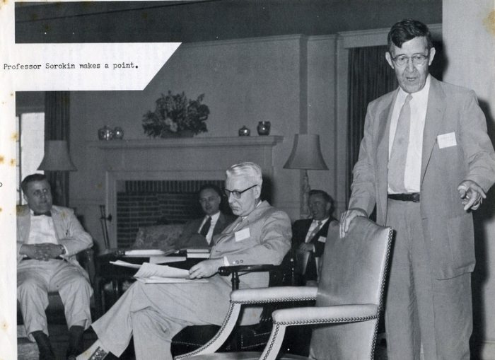 В Америке Сорокин так и не стал своим. / Фото: www.sorokin130.tilda.ws