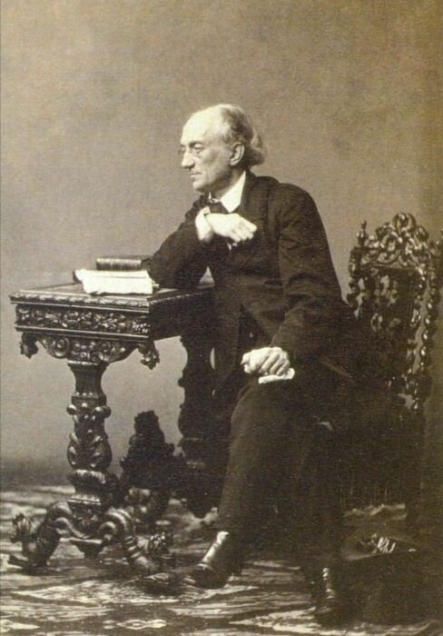 Тютчев винил во всем себя. Тютчев винил во всем себя.