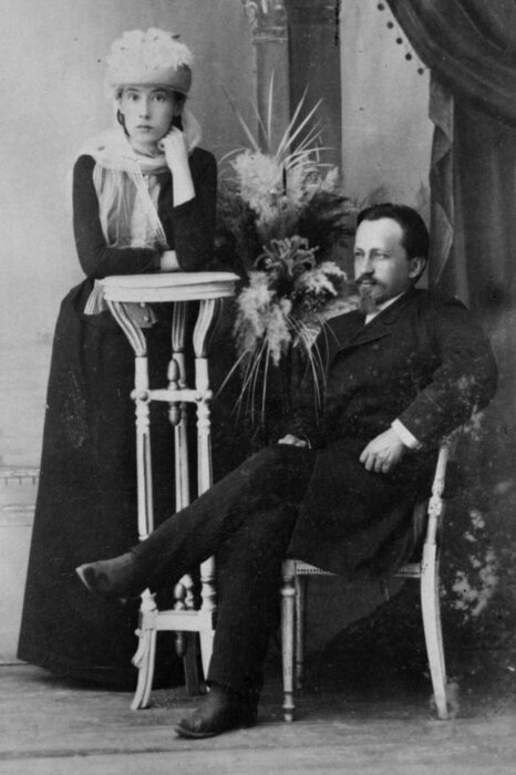 Варя с братом писателя Юлием. / Фото: www.agambler.ru Варя с братом писателя Юлием. / Фото: www.agambler.ru