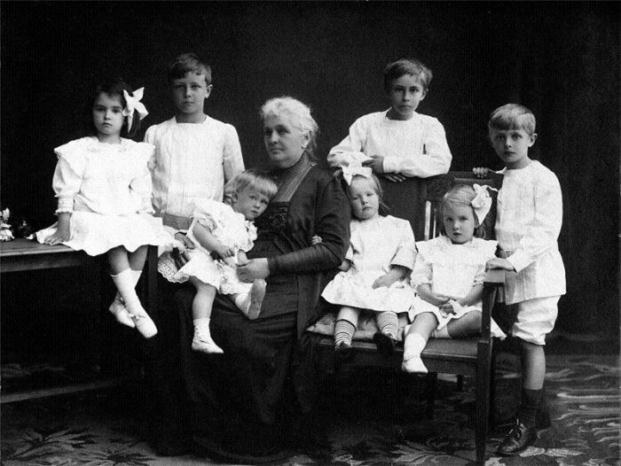 Мария Андреевна на склоне лет. Мария Андреевна на склоне лет.