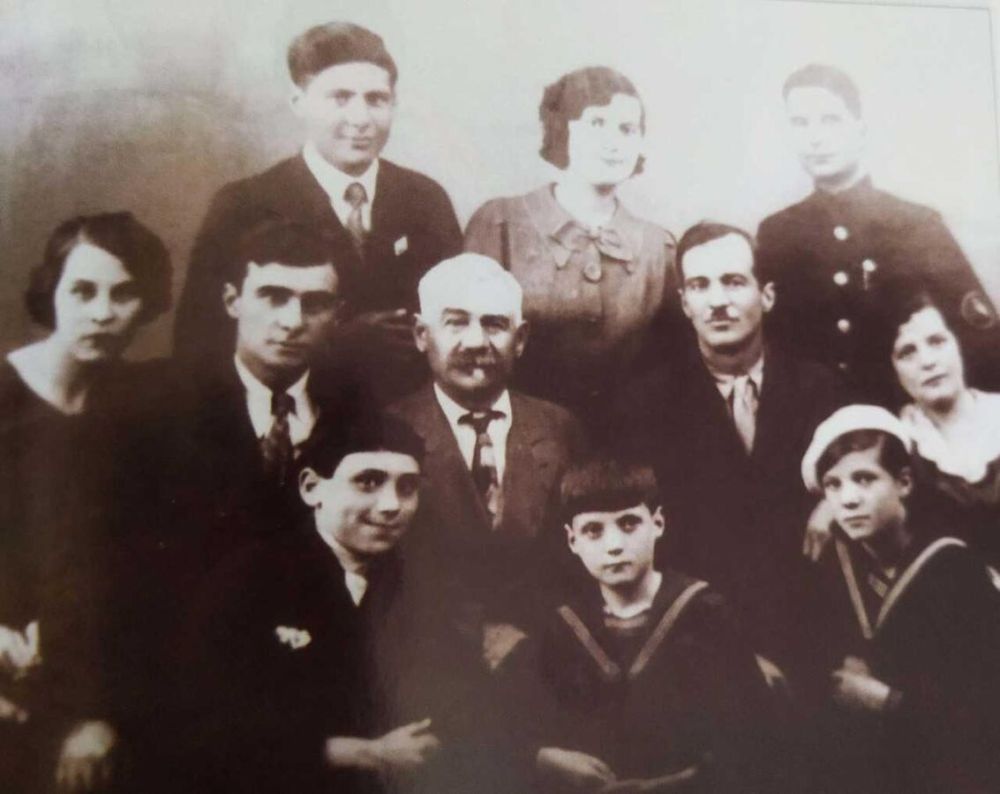 Семья Кассонелли в Казахстане. Семья Кассонелли в Казахстане.