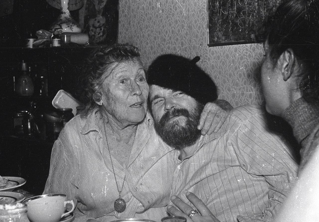 С любимой Асеевой. С любимой Асеевой.