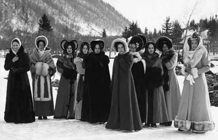 Один сошел с ума, другой женился на крестьянке при живой супруге: Как жилось дворянкам, отказавшиеся ехать за мужьями-декабристами