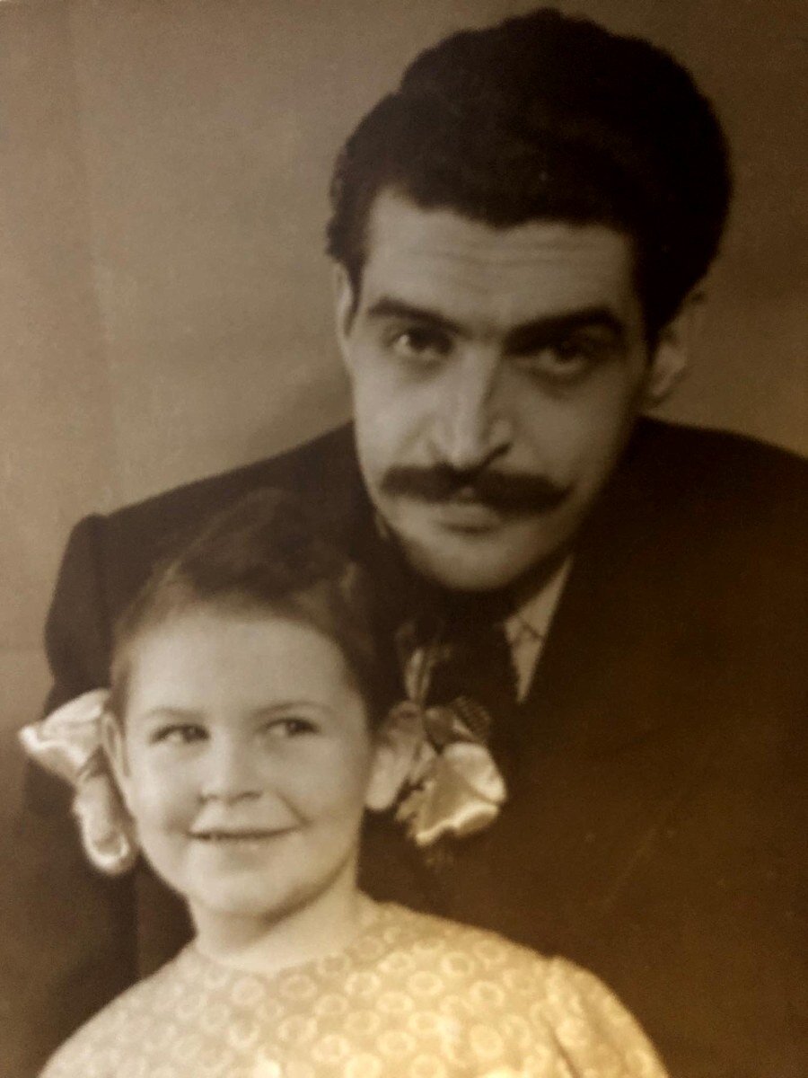 С дочкой Ниной. С дочкой Ниной.