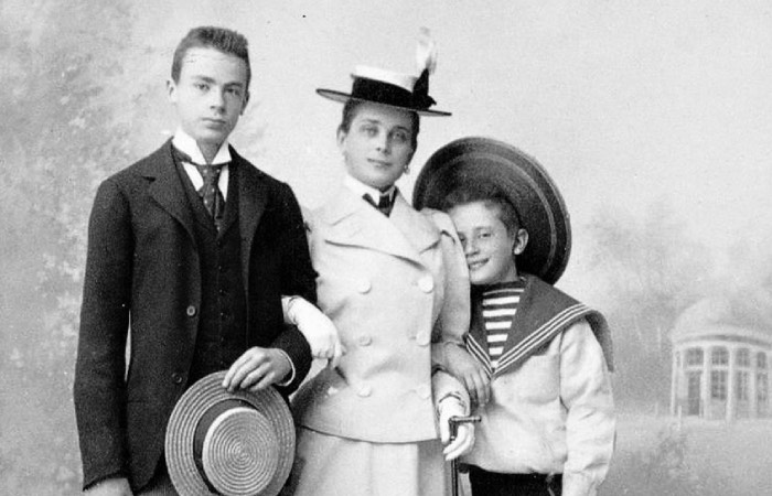 Старшего сыны Зинаиды убили на дуэли в 25 лет.