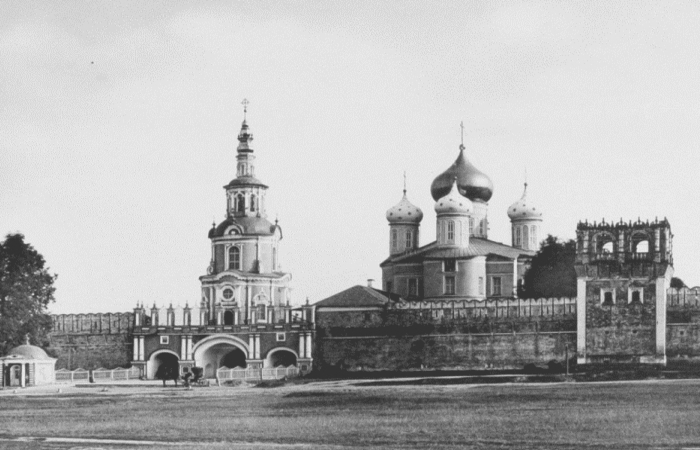 Николай стал послушником, но не смог добиться любви княгини.