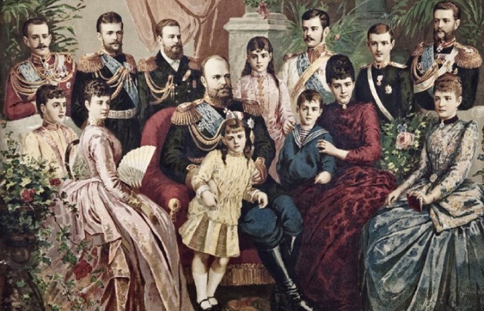 Мария Федоровна просто обожала танцевать. Мария Федоровна просто обожала танцевать.