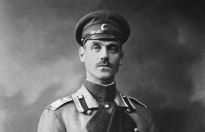 Михаил Александрович верой и правдой служил своей стране. Михаил Александрович верой и правдой служил своей стране.