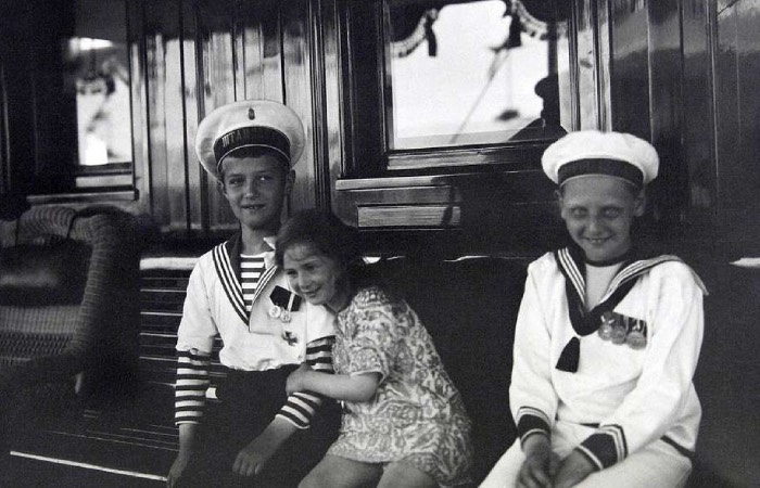 Николай Второй мечтал видеть ее невестой Алексея. Николай Второй мечтал видеть ее невестой Алексея.