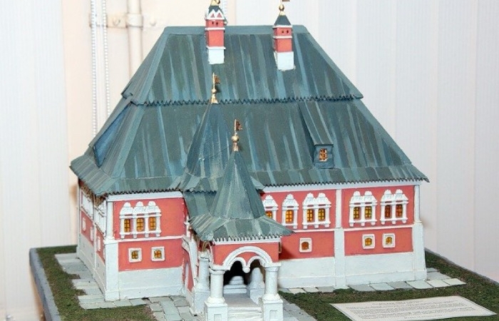 Макет дома, который для Монс строили за счет казны. Макет дома, который для Монс строили за счет казны.