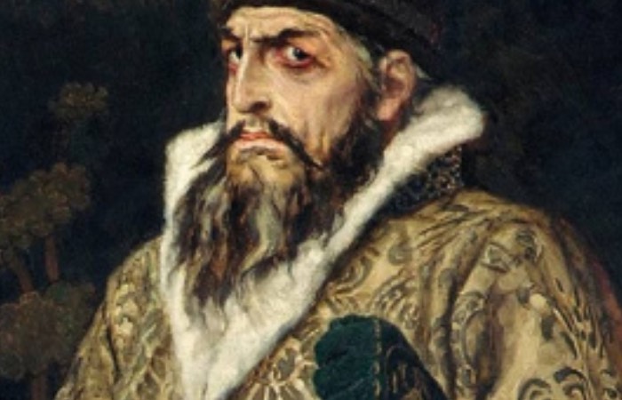 Его с детства лишили всех близких людей.