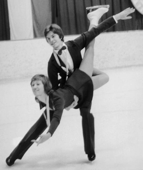 Андрей Букин в паре с Ольгой Абанкиной. Андрей Букин в паре с Ольгой Абанкиной.