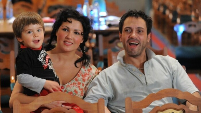 Анна Нетребко и Эрвин Шротт и сын Тьяго. Анна Нетребко и Эрвин Шротт и сын Тьяго.