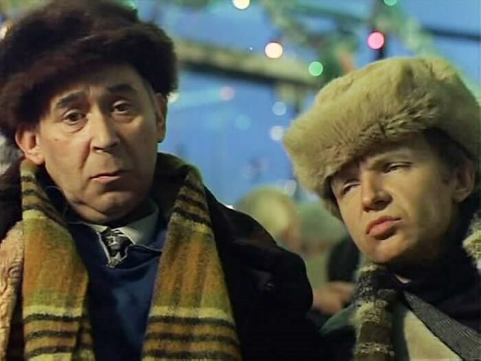 Готлиб Ронинсон в фильме "Ирония судьбы или с лёгким паром". Готлиб Ронинсон в фильме "Ирония судьбы или с лёгким паром".