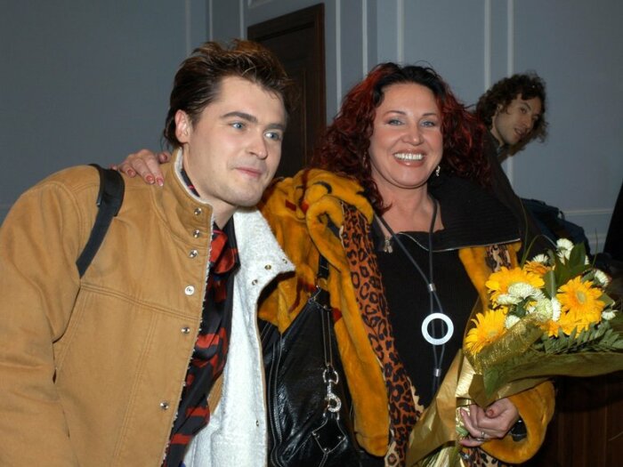 Евгений Гор несколько раз делал предложение Надежды Бабкиной. Евгений Гор несколько раз делал предложение Надежды Бабкиной.